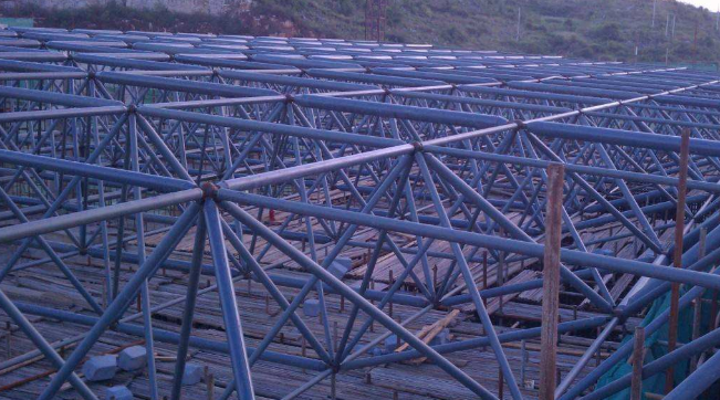 辽源概述网架加工中对钢材的质量的过细恳求